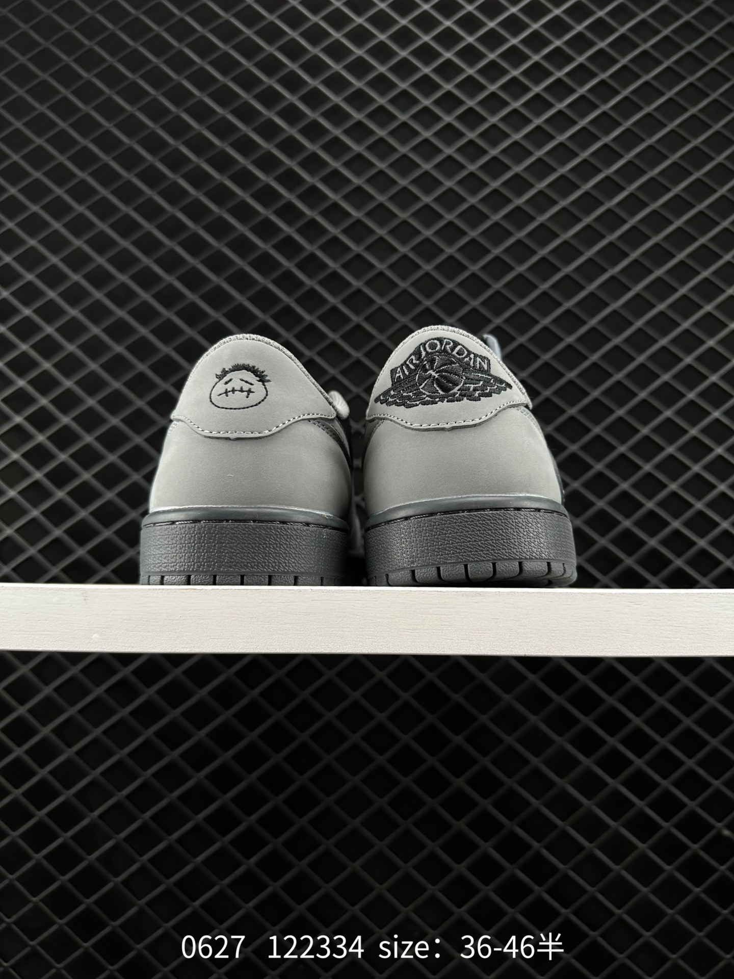 Travis Scott x Air Jordan 1 ” Reverse Mocha “